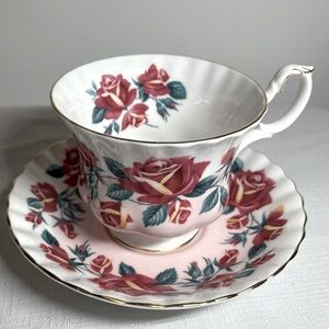 Royal Albert Lakeside Series Windermere Tea Cup and Saucer Set